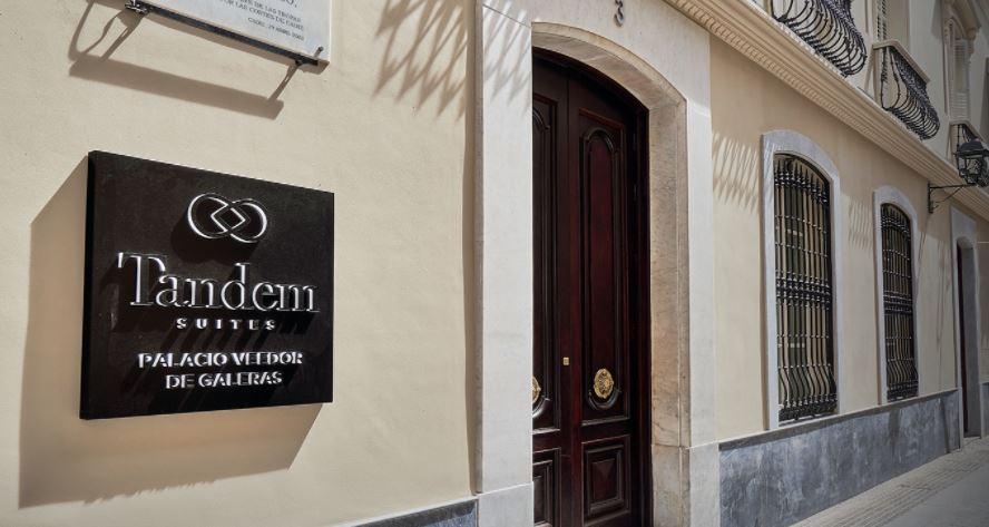 Tandem Palacio Veedor De Galeras Suites Cadiz Exterior photo