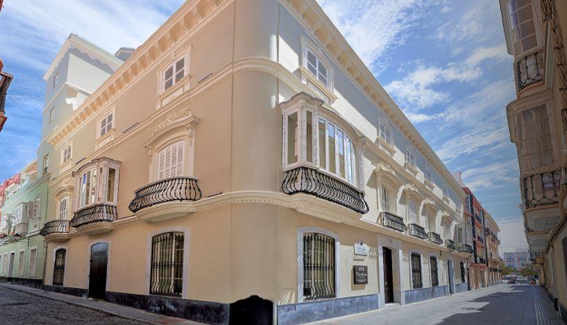 Tandem Palacio Veedor De Galeras Suites Cadiz Exterior photo