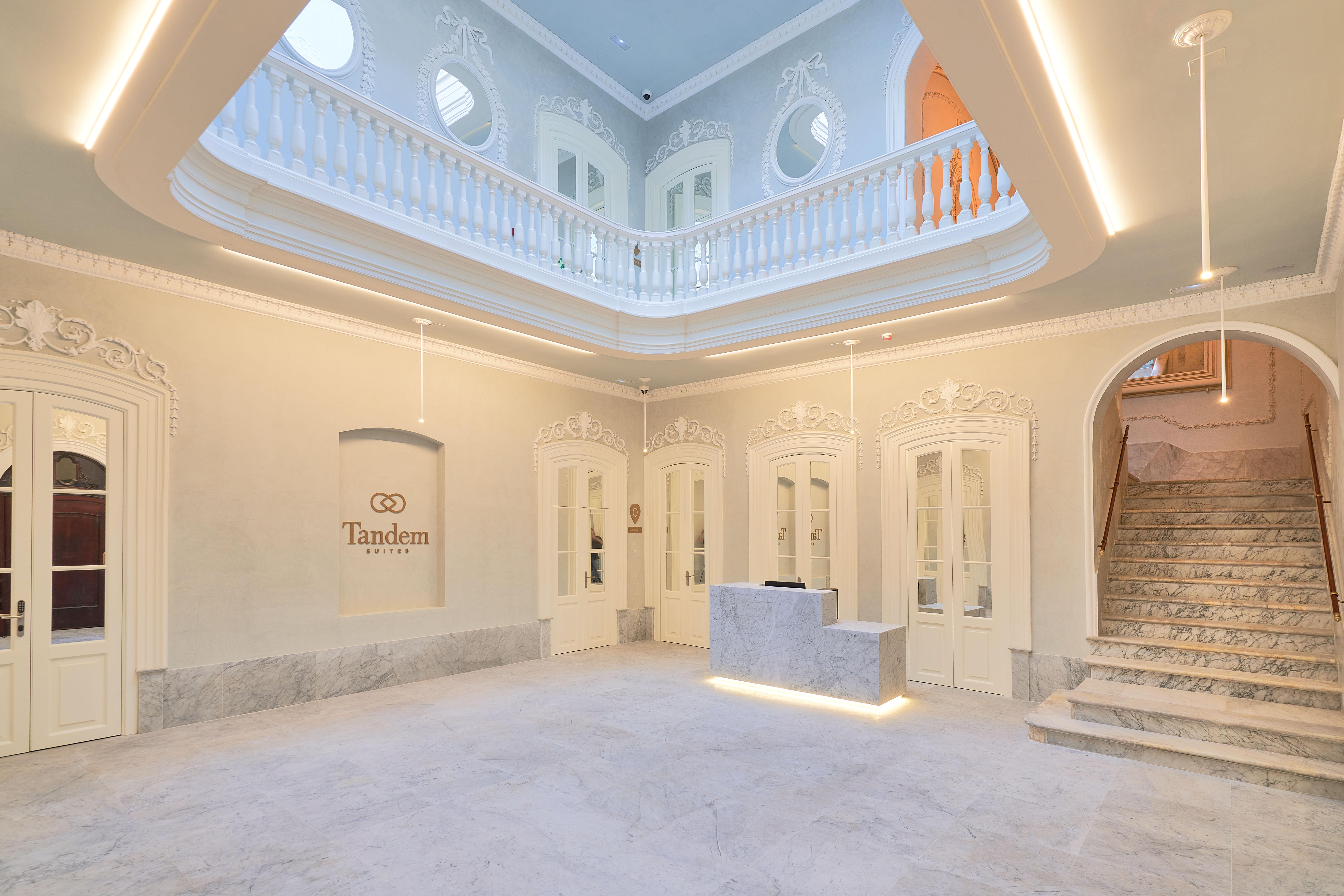 Tandem Palacio Veedor De Galeras Suites Cadiz Exterior photo